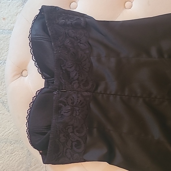 Black satin and lace mini dress - Picture 5 of 5